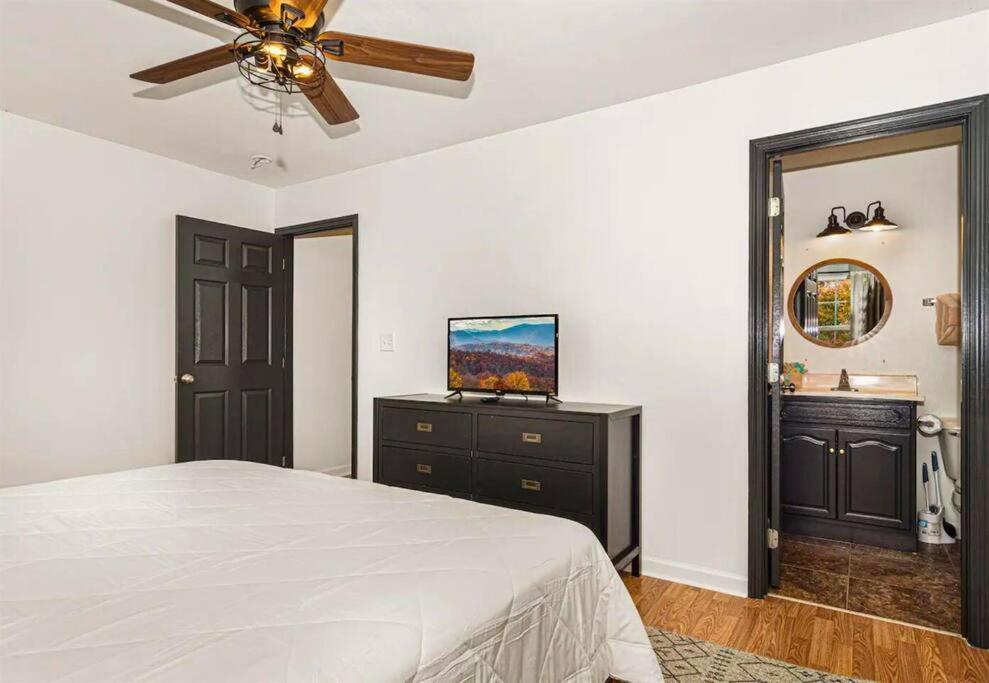 Willow Trace: Family Retreat, Hot Tub, Gaming! Pigeon Forge Exterior foto